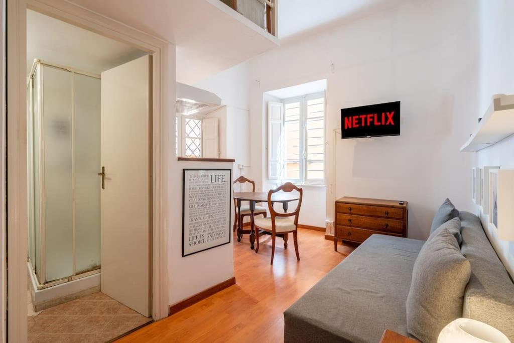 Tiny House Nel Cuore Di Roma エクステリア 写真